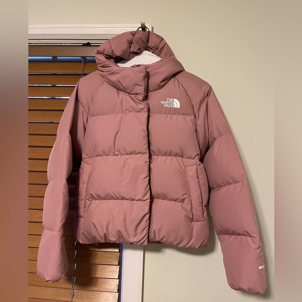 Girls North Face Puffer Winter Jacket - Size L/12 (excellent condition)